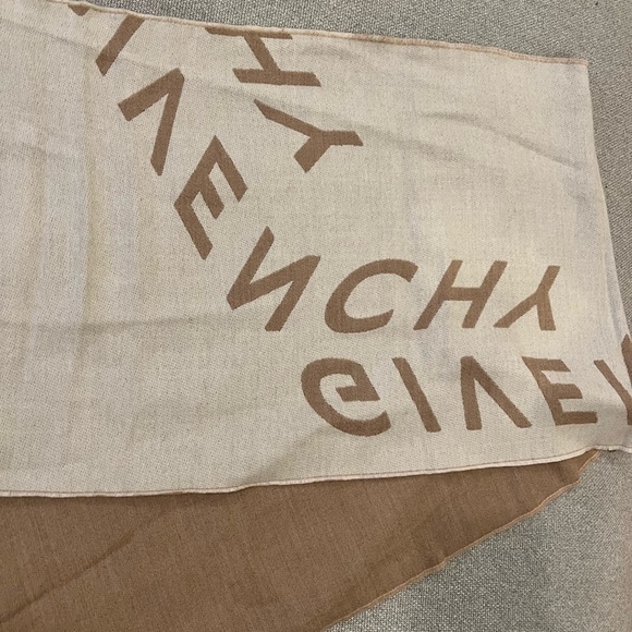 NEW Givenchy Beige Cream Wool Scarf - Picture 9 of 13